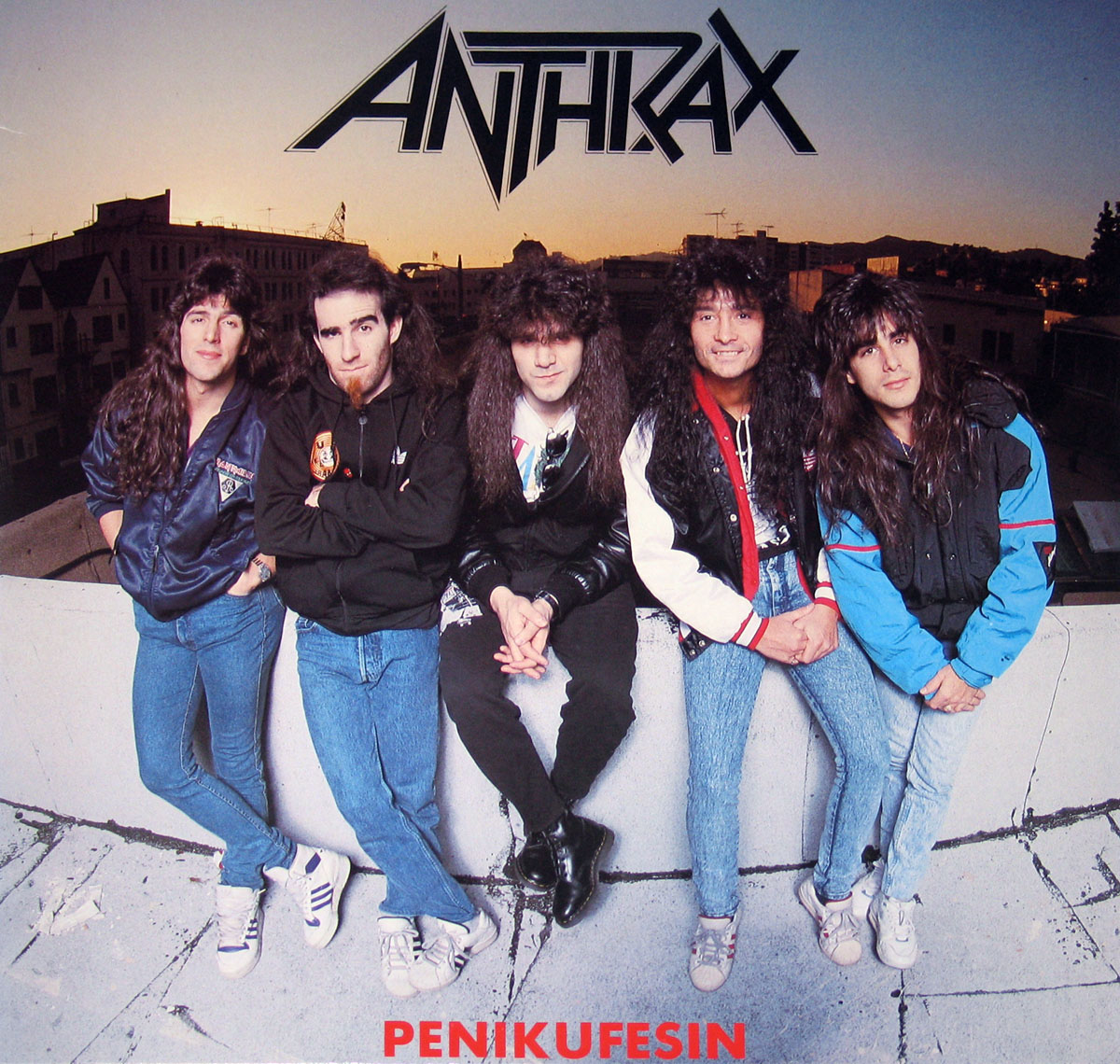 High Resolution Photo #1 ANTHRAX - Penikufesin